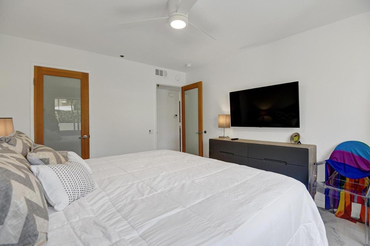 Modern Plaza Villas Oasis Palm Springs Zewnętrze zdjęcie